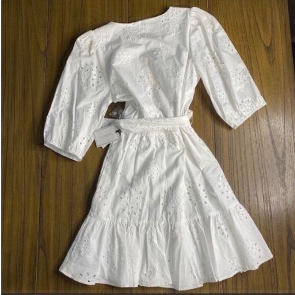 NWT 1 State white embroidered floral eyelet Lace V neck button Mini dress M - Picture 3 of 10